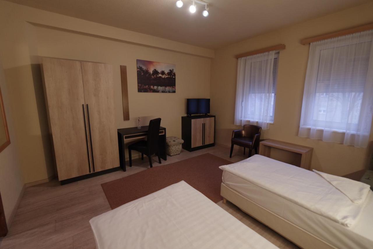 Hotel Vadaszkuert Superior Székesfehérvár Eksteriør billede